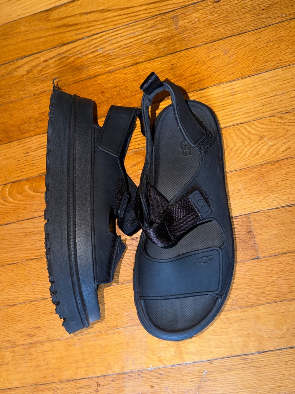 UGG Goldenglow Slingback Sandal in Black - Picture 3 of 4